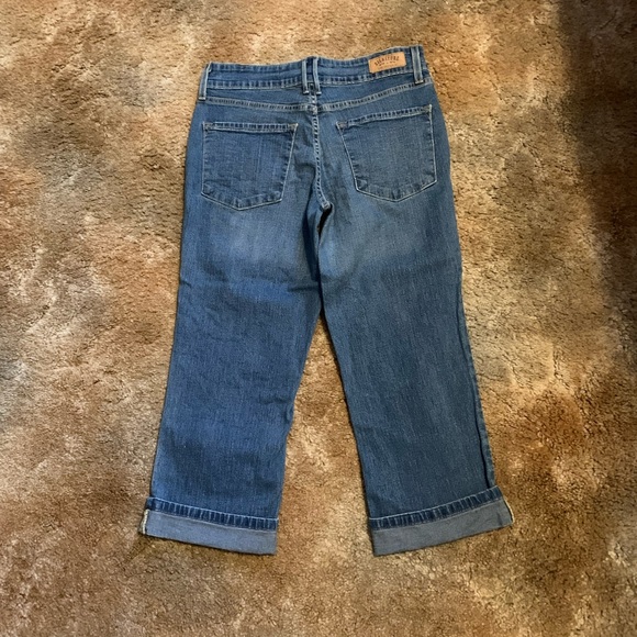 Ladies Brand Levi’s Signature Denim Capris, Size 6 - Picture 2 of 5